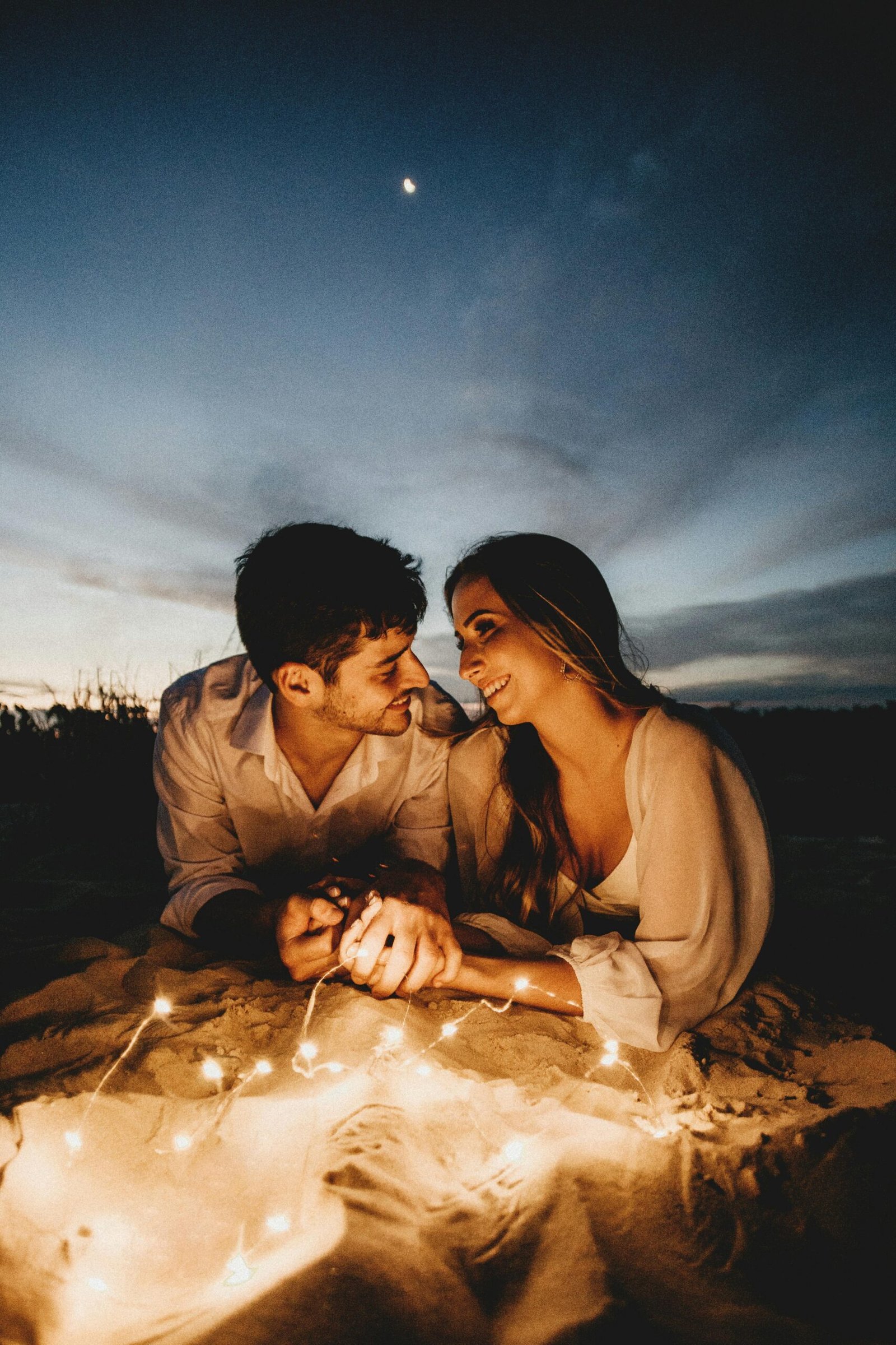 Best Streaming Movies For Romantic Date Night, Spark Your Love!